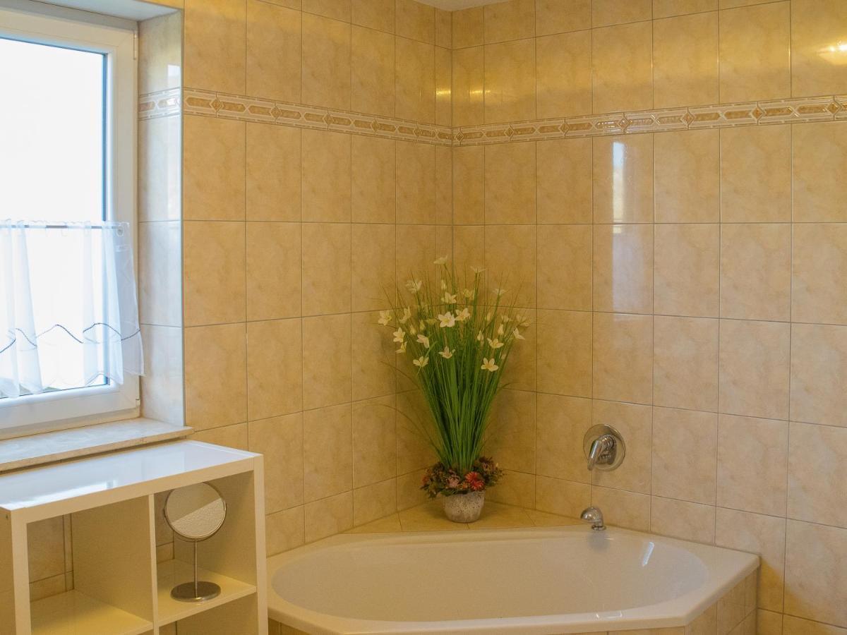 Geraeumige Ferienwohnung In Kindelbrueck Fuer Bis Zu 4 Personen - Barriefrei Extérieur photo